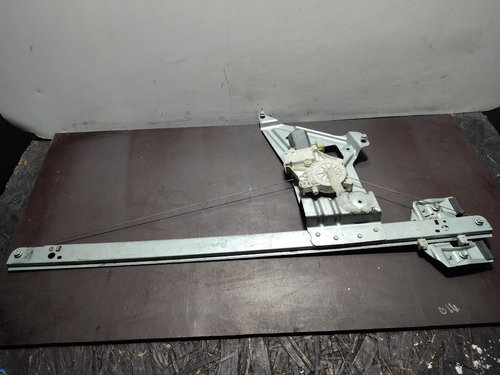 Macara cu motoras dreapta Mercedes Sprinter W906 A9067200146