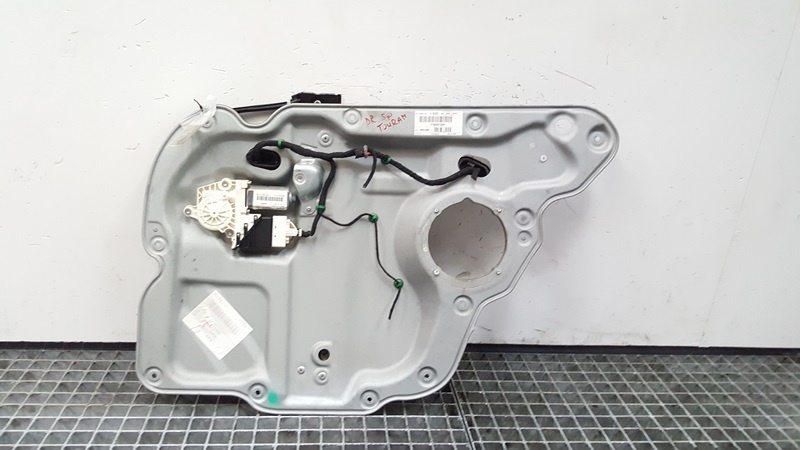 Macara cu motoras dreapta spate 1T0839730H, Vw Touran (1T1, 1T2) (id:342981)