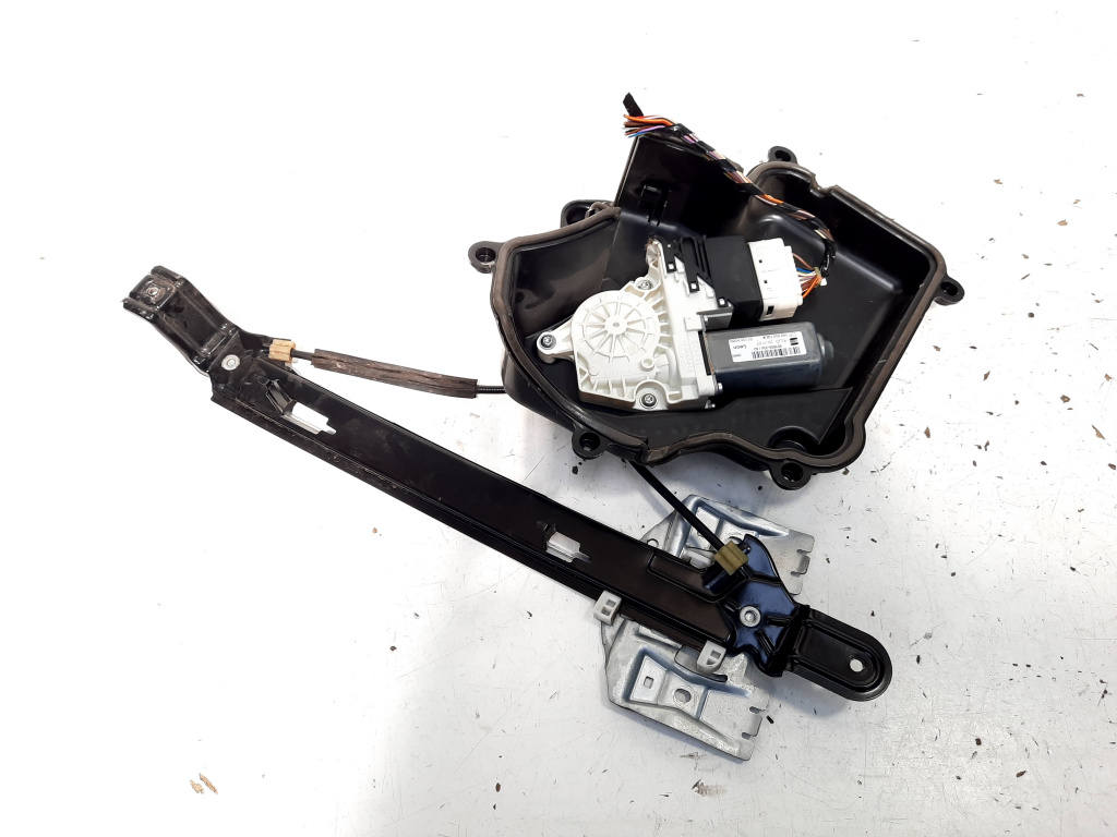 Macara cu motoras dreapta spate, cod 1P0839402B, Seat Leon (1P1) (id:544469)