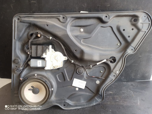 Macara cu motoras dreapta spate Vw Passat (3C2) (id:458185) - COD 3C4839756H,1k0959704p