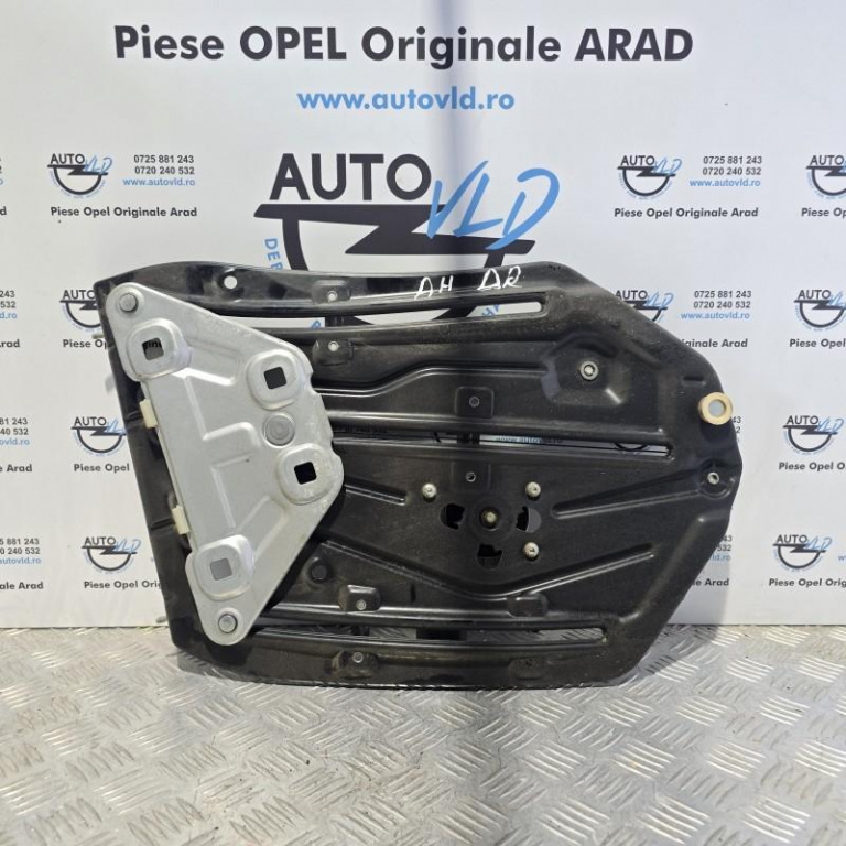 Macara cu motoras geam electric dreapta spate Opel Astra H Twintop 2004-2007 13193203 RH