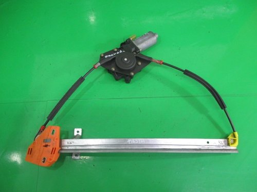 MACARA CU MOTORAS GEAM USA DREAPTA FATA FORD FIESTA 4 FAB. 1995 – 2002 ⭐⭐⭐⭐⭐