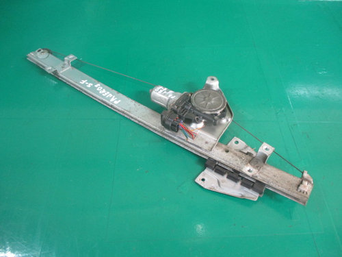 MACARA CU MOTORAS GEAM USA STANGA FATA MITSUBISHI PAJERO SHOGUN III FAB. 1999 – 2007 ⭐⭐⭐⭐...