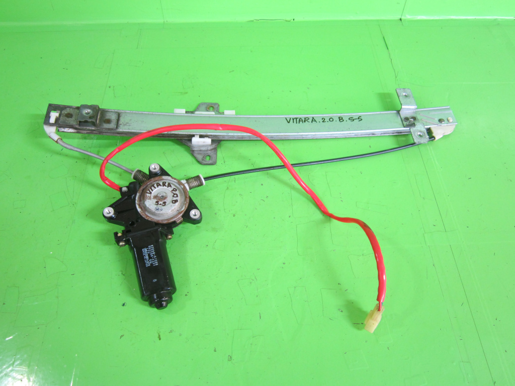MACARA CU MOTORAS GEAM USA STANGA SPATE SUZUKI VITARA 4x4 FAB. 1988 – 2002 ⭐⭐⭐⭐⭐