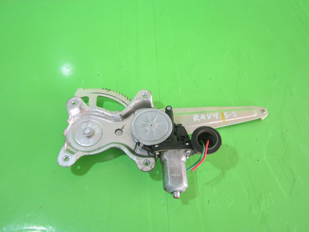 MACARA CU MOTORAS GEAM USA STANGA SPATE TOYOTA RAV 4 4x4 FAB. 2005 - 2010 ⭐⭐⭐⭐⭐