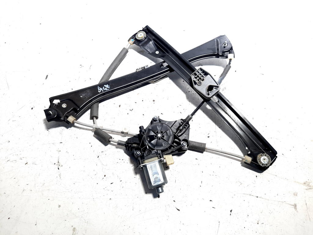 Macara cu motoras stanga fata, Skoda Superb III Combi (3V5) (id:539758)