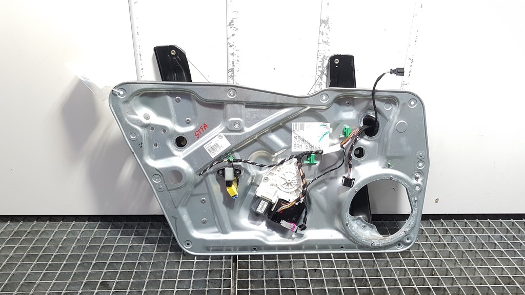 Macara cu motoras stanga fata, Vw Tiguan (5N) cod 5N2837729F (id:389305)