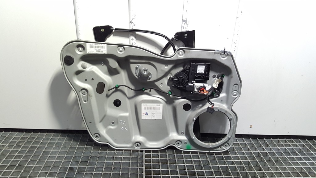 Macara cu motoras stanga fata Vw Touran (1T1, 1T2) cod 1T2837729AE (id:383660)
