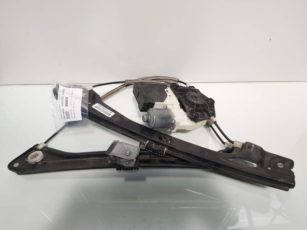 Macara cu motoras usa dreapta fata, cod 5C6837462E, 561959702A, Vw Jetta 4 (6Z) (id:694018)