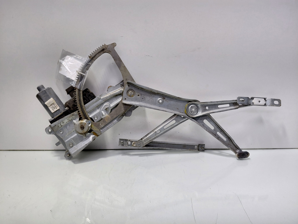 Macara cu motoras usa dreapta fata, cod GM13132221, GM13132435, Opel Zafira B (A05) (id:697097)