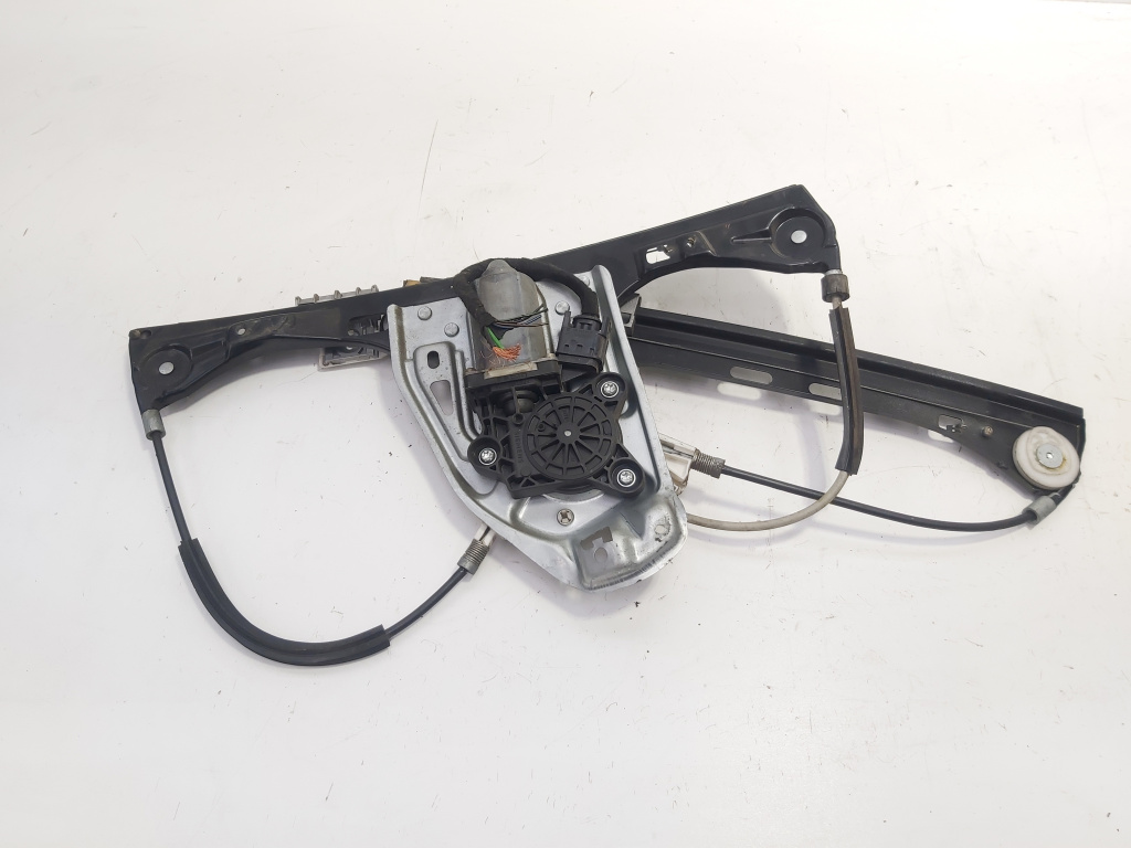 Macara cu motoras usa dreapta fata, cod A2037201846, A2208204542, Mercedes Clasa C (W203) (id:684647)