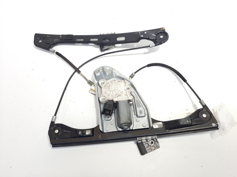 Macara cu motoras usa dreapta fata, cod A2037203046, Mercedes Clasa C (W203) (id:560864)