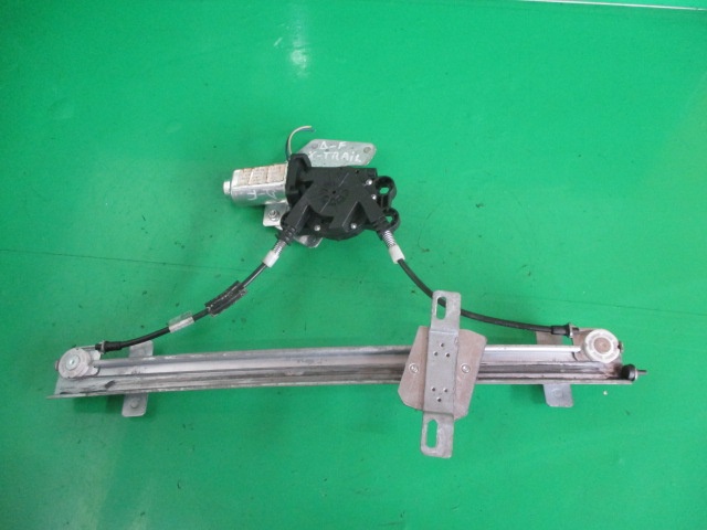 MACARA CU MOTORAS USA DREAPTA FATA NISSAN X-TRAIL FAB. 2001 - 2007 ⭐⭐⭐⭐⭐