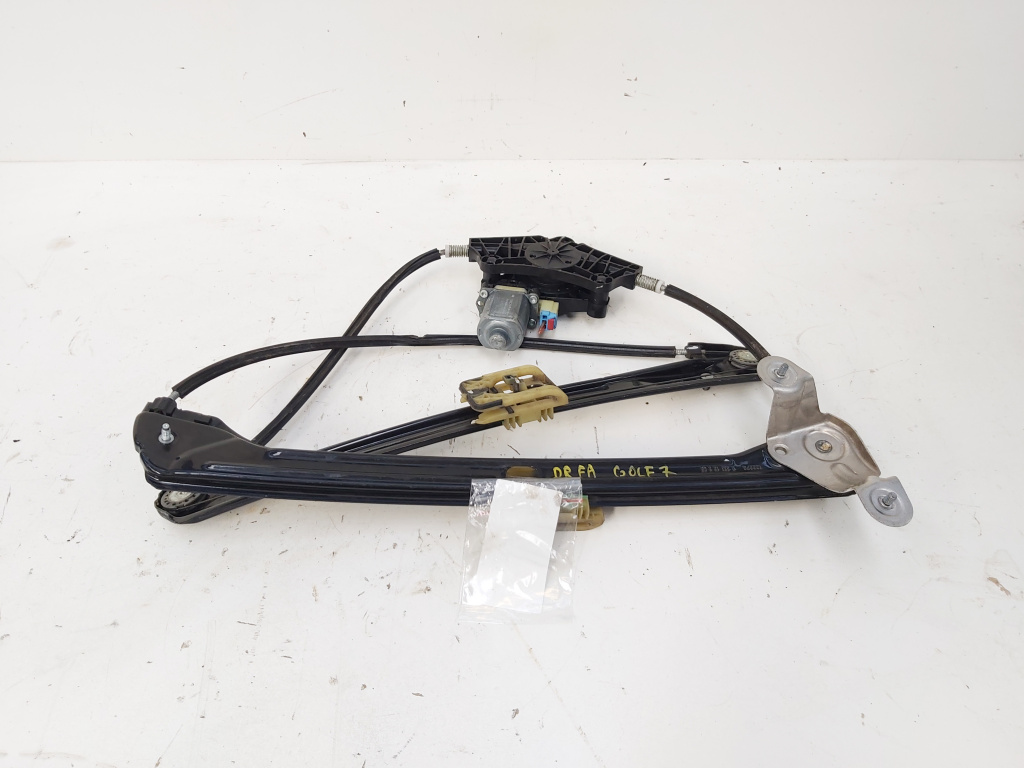 Macara cu motoras usa dreapta fata, VW Golf 7 (5G) (id:667213)