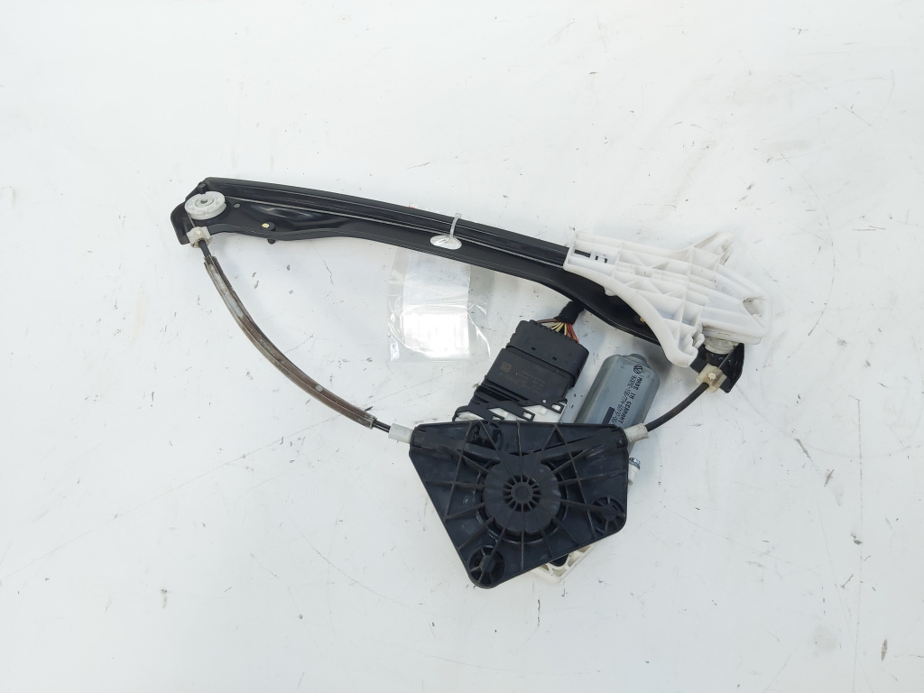 Macara cu motoras usa dreapta spate, cod 5C6839462A, VW Jetta 4 (6Z) (id:660529)