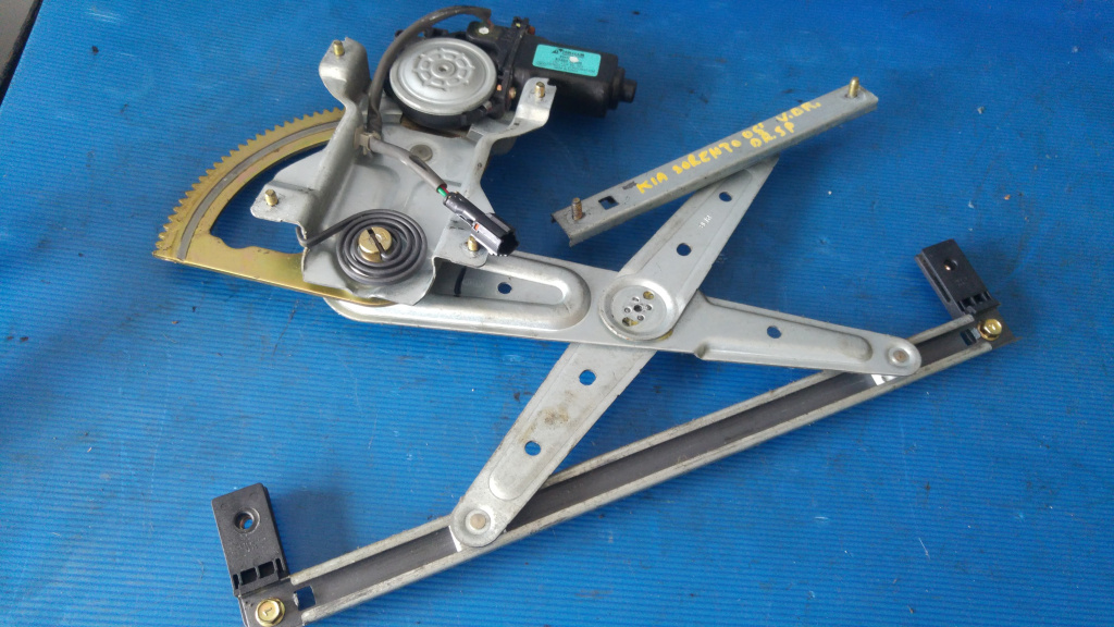 Macara cu motoras usa dreapta spate kia sorento 2002-2009 83460-3e000