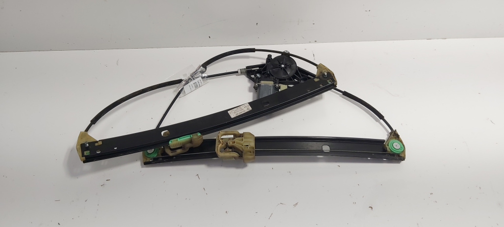 Macara cu motoras usa stanga fata, cod 5E0837461, Skoda Octavia 3 Combi (5E5) (id:689134)
