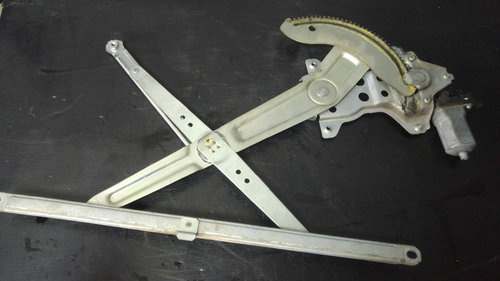 Macara cu motoras usa stanga fata fiat sedici 16 2006-2014