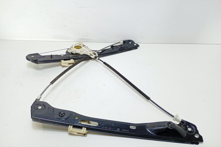 Macara dreapta fata 7067796S BMW Seria 1 E81/E82/E87/E88 [facelift] [2007 - 2012]