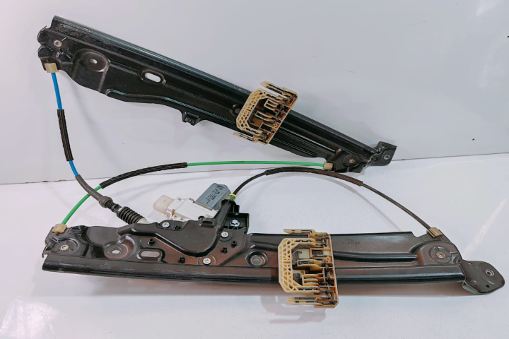 Macara dreapta fata cu motoras 71821329F10E BMW Seria 5 F07/F10/F11 [2009 - 2013]