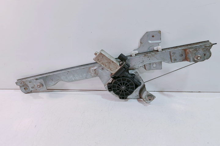 Macara dreapta fata cu motoras 8200733828 Dacia Sandero [2008 - 2012]