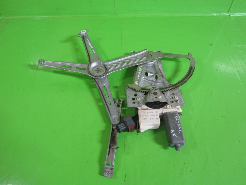 MACARA DREAPTA - FATA OPEL VECTRA C FAB. 2002 – 2009 ⭐⭐⭐⭐⭐