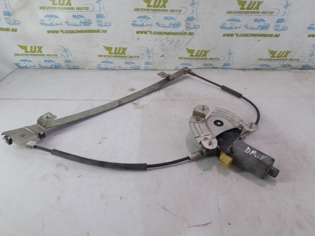 Macara dreapta fata Renault Megane [facelift] [1999 - 2003] 1.6 benzina K4M700