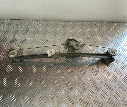Macara dreapta spate 2107301646 Mercedes-Benz E-Class W210 [facelift] [1999 - 2002]