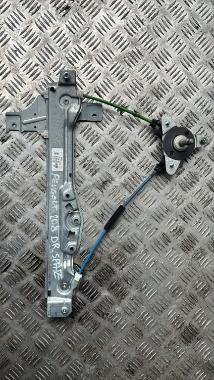 Macara dreapta spate Peugeot 208 an 2013 cod 9673153880