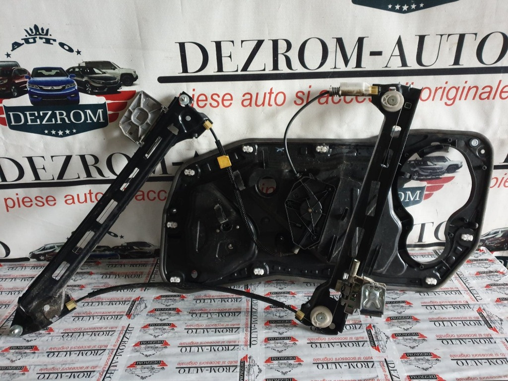 Macara electrica cu motoras stanga fata VW Passat CC cod piesa : 3c8837755d