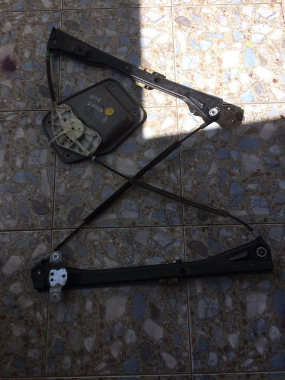 Macara electrica dreapta fata Volkswagen VW Golf 5 [2003 - 2009] Hatchback 5-usi 2.0 TDI MT (140 hp) V (1K1) Cod motor BKD