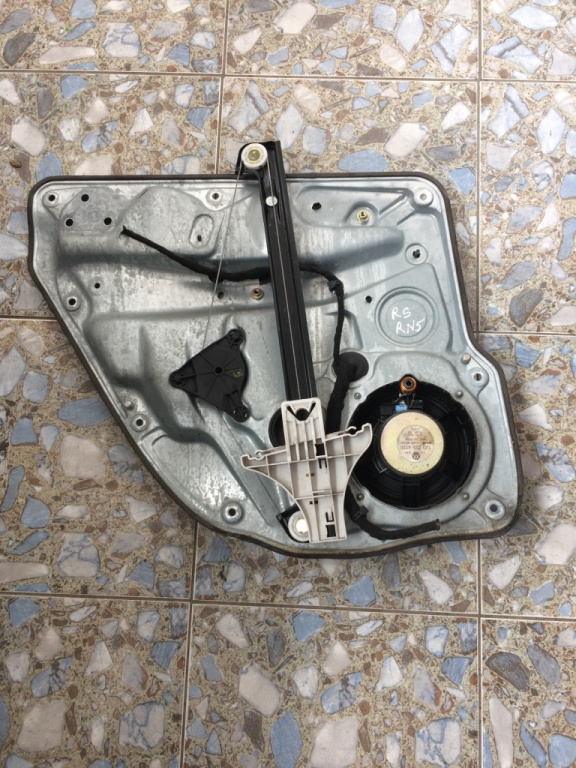 Macara electrica dreapta spate Volkswagen Golf 4 [1997 - 2006] Hatchback 5-usi 1.9 TDI MT (90 hp) 1J1)