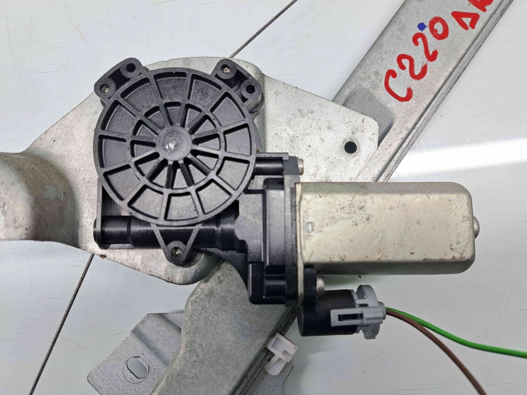 Macara electrica geam dreapta fata Dacia Duster [Fabr 2010-2017] OEM