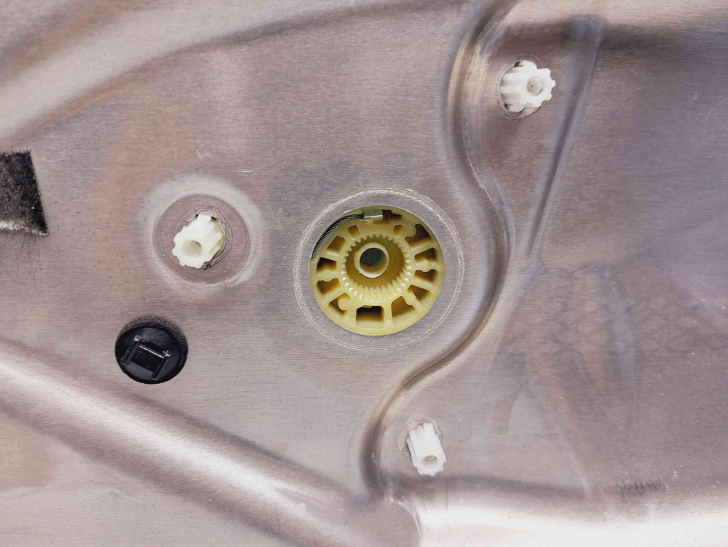 Macara electrica geam dreapta fata Mercedes Clasa C (W204) [Fabr 2007-2014] A2047600634