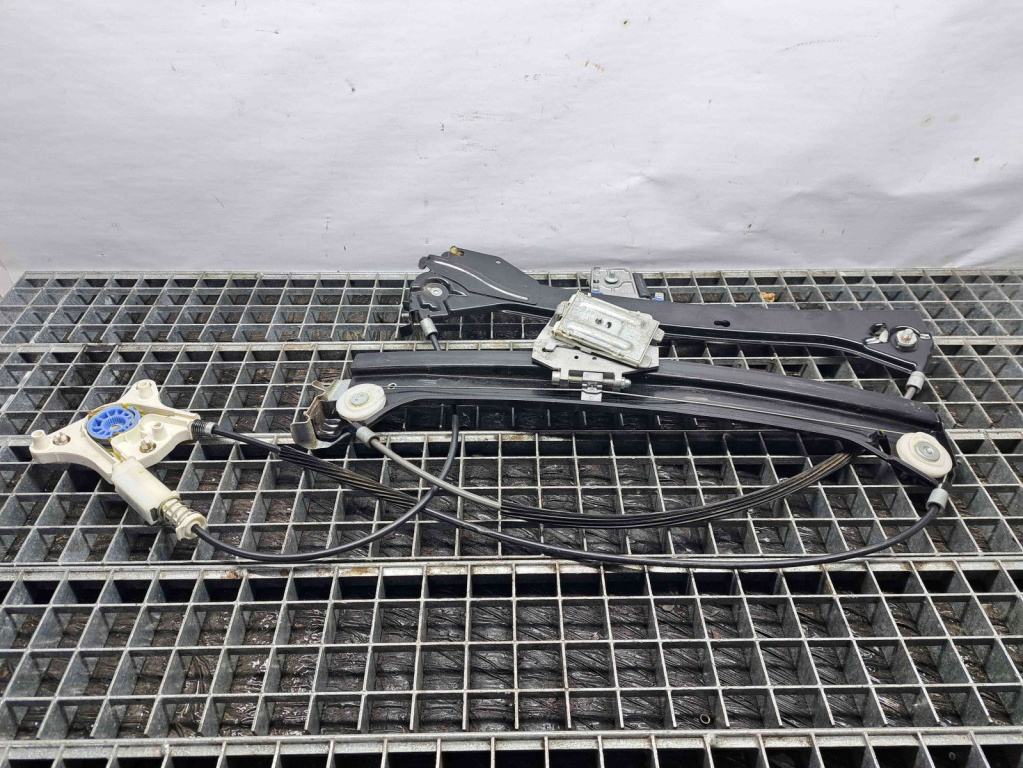 Macara electrica geam dreapta fata Mercedes Clasa CLK (C209) [Fabr 2002-2009] OEM