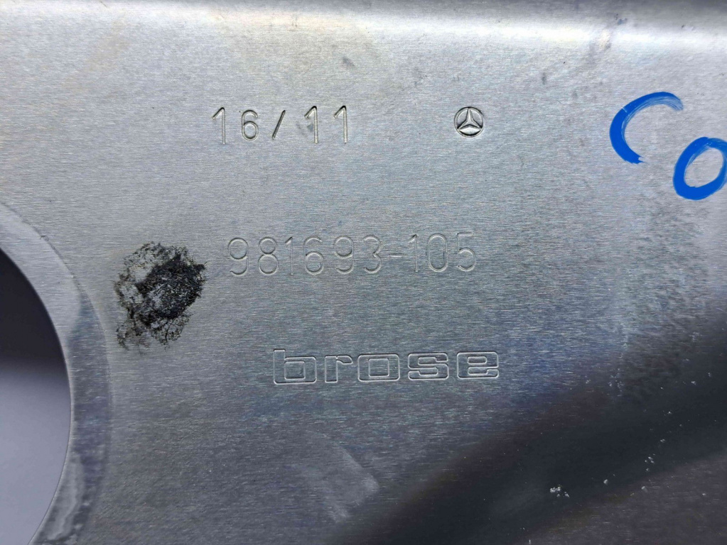 Macara electrica geam dreapta fata Mercedes Clasa C (W204) [Fabr 2007-2014] 981693-105