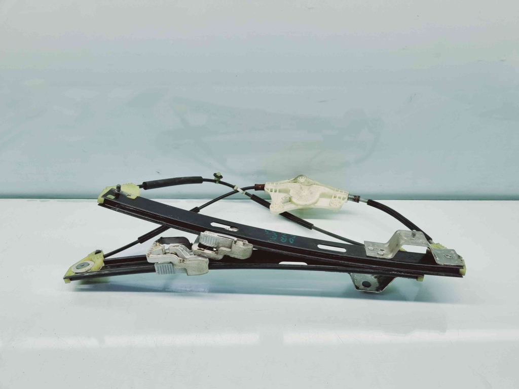 Macara electrica geam dreapta fata Seat Leon (5F1) [Fabr 2012-2018] 5F4837462C