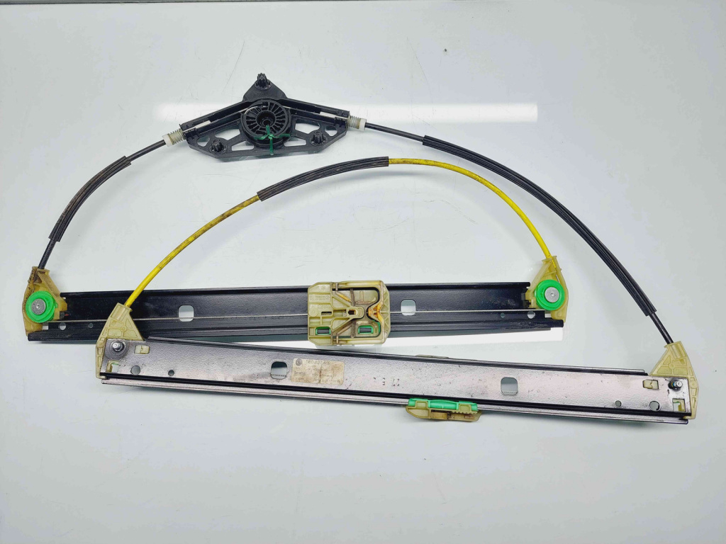 Macara electrica geam dreapta fata Skoda Octavia 3 (5E3) [Fabr 2012-2020] 5E0837462