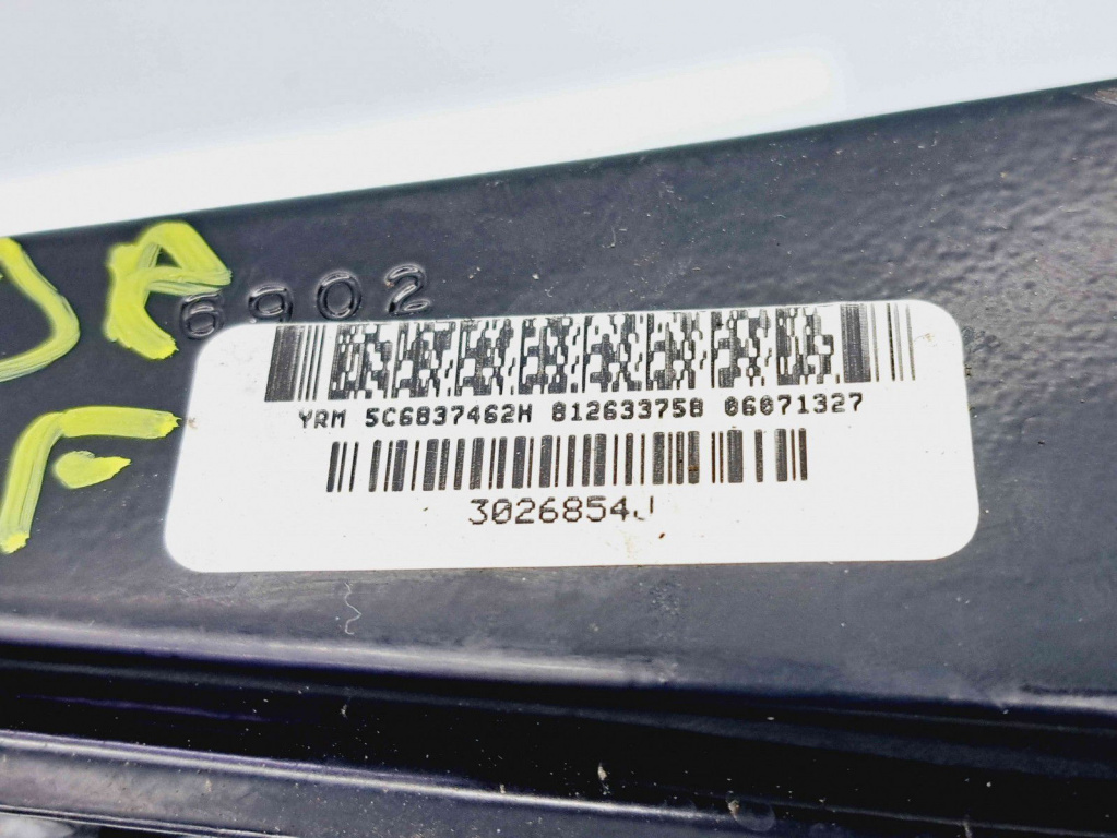 Macara electrica geam dreapta fata Volkswagen Jetta 4 (162,163) [Fabr 2010-2016] 5C6837462H