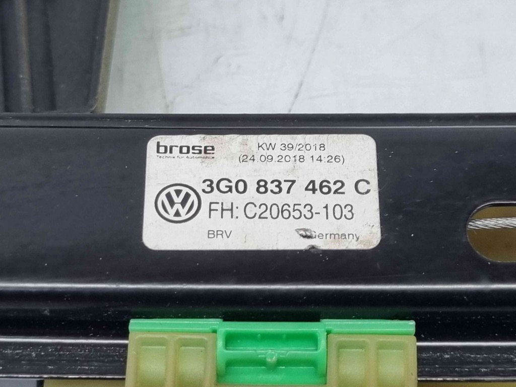 Macara electrica geam dreapta fata Volkswagen Passat B8 Variant (3G5) [Fabr 2015-prezent] 3G0837462C