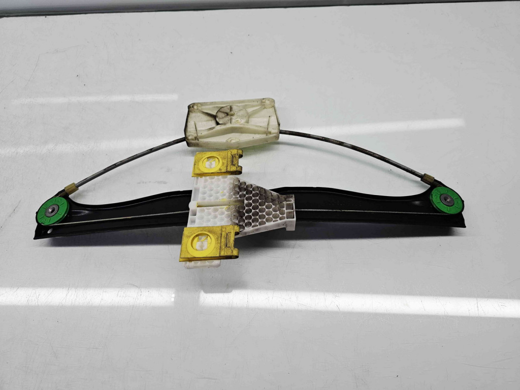 Macara electrica geam dreapta spate Audi A3 Sportback (8PA) [Fabr 2004-2013] Facelift 8P4839462B
