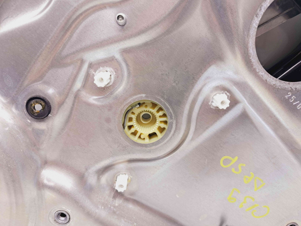 Macara electrica geam dreapta spate Mercedes Clasa C (W204) [Fabr 2007-2014] A2047600834