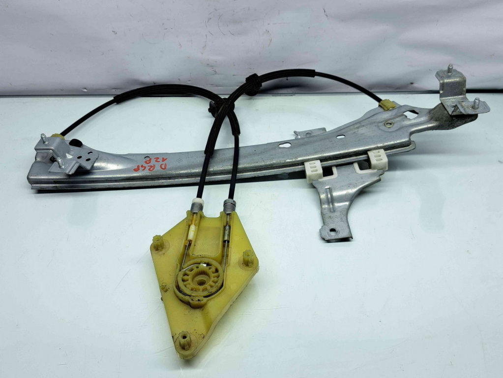 Macara electrica geam dreapta spate Renault Megane 3 Combi [Fabr 2008-2015] 827200008R / 920039-101ARD