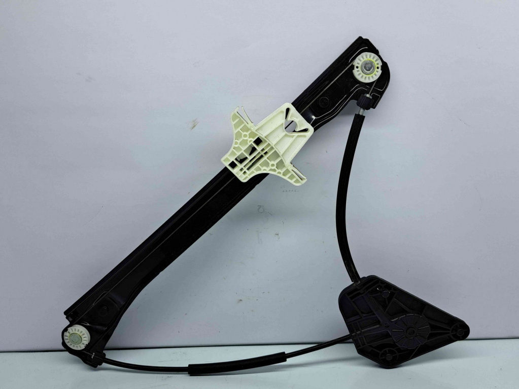 Macara electrica geam dreapta spate Skoda Rapid (NH3) [Fabr 2012-2019] 5JA839462