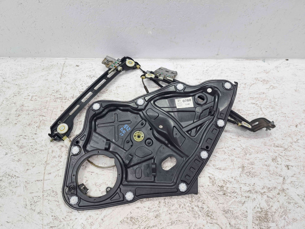 Macara electrica geam dreapta spate Volkswagen Passat CC (357) [Fabr 2008-2012] 3C8839756D