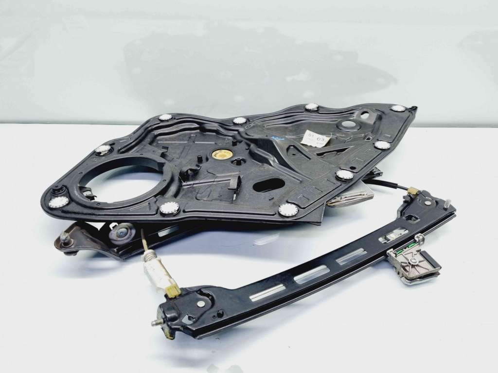 Macara electrica geam dreapta spate Volkswagen Passat CC (357) [Fabr 2008-2012] 3C8839756D