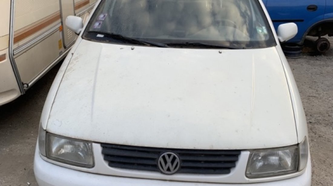 Macara electrica geam fata stanga Volkswagen VW Polo 3 6N [1994 - 2001] Hatchback 5-usi 1.4 MT (60 hp) (6N1)