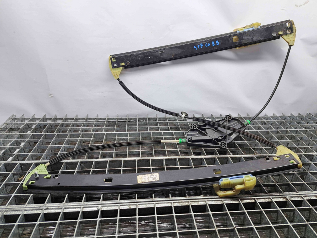 Macara electrica geam stanga fata Audi A4 (8K5, B8) Avant [Fabr 2008-2015] 8K0837461