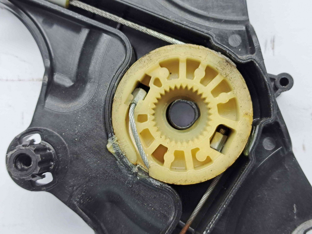 Macara electrica geam stanga fata Mercedes Clasa E (W207) Coupe [Fabr 2009-2012] A2077200546