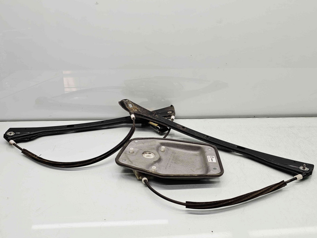 Macara electrica geam stanga fata Volkswagen Golf 5 Plus (5M1) [Fabr 2005-2008] 1K3837461A